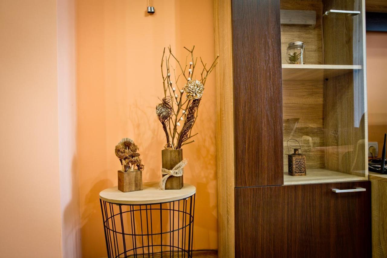 Sunflower Apartment City Center Plovdiv Buitenkant foto