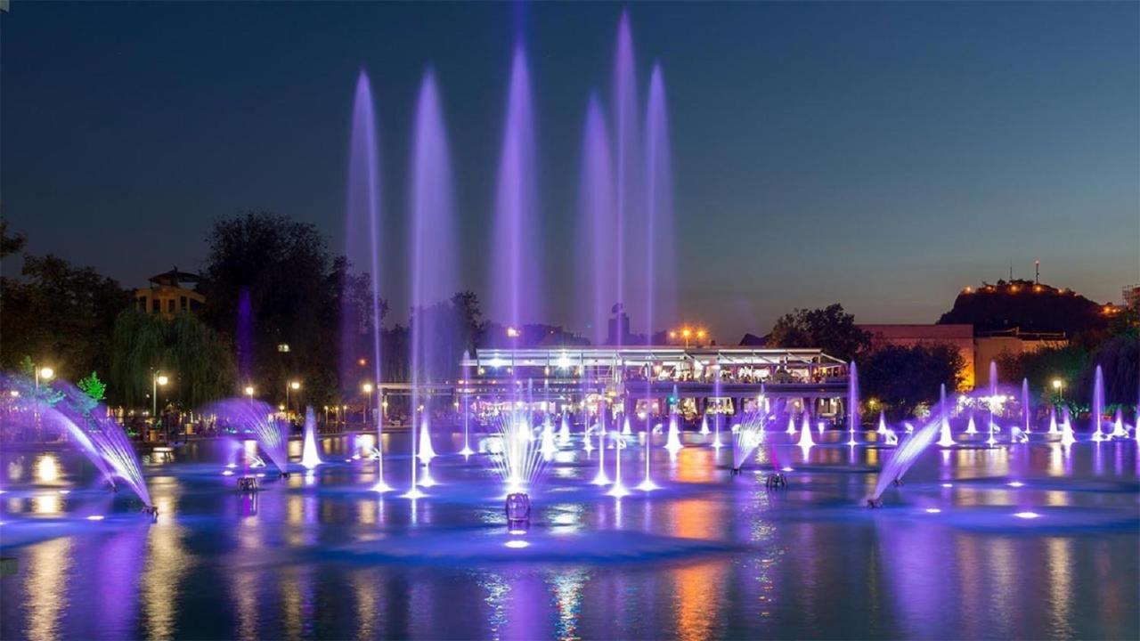 Sunflower Apartment City Center Plovdiv Buitenkant foto