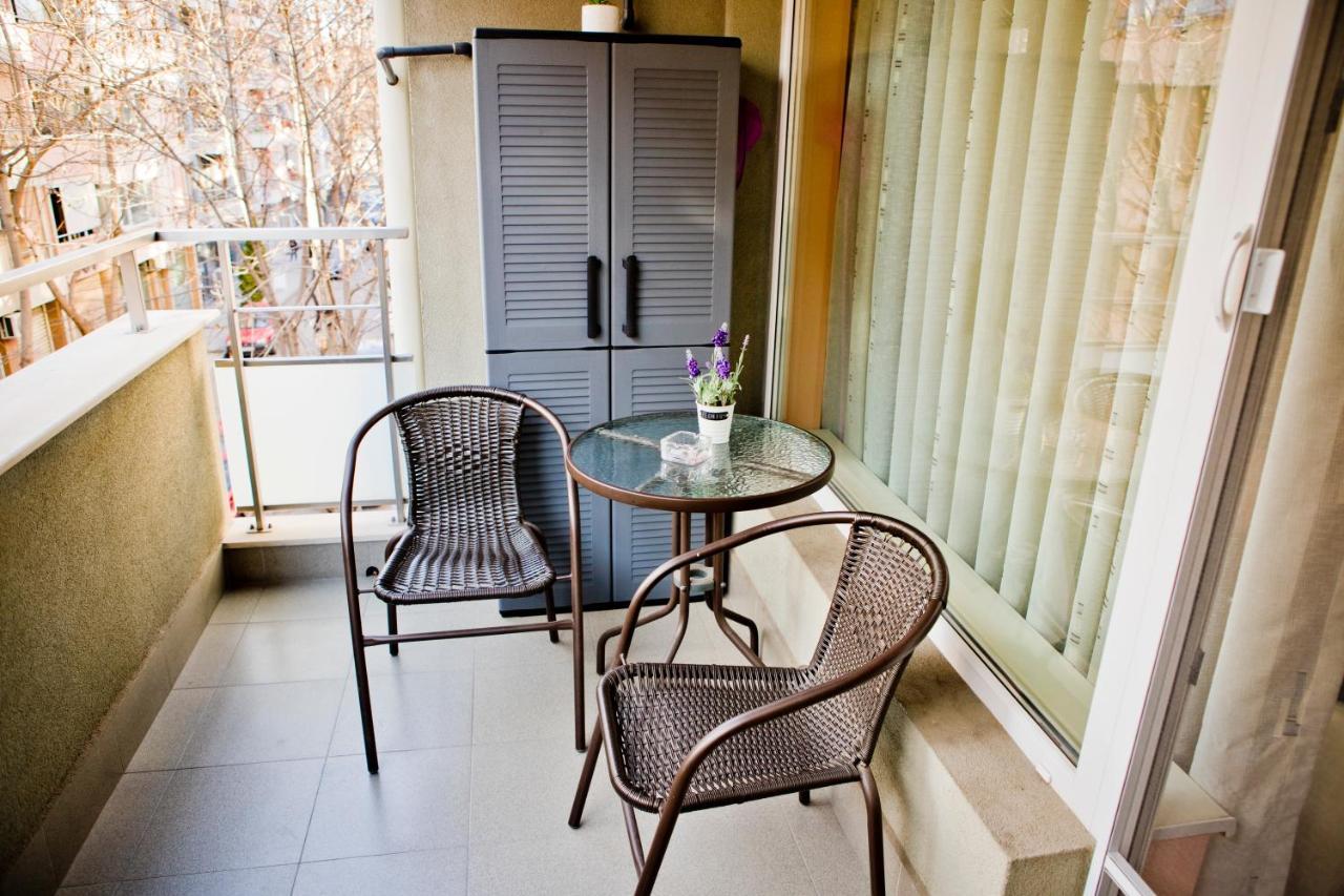 Sunflower Apartment City Center Plovdiv Buitenkant foto