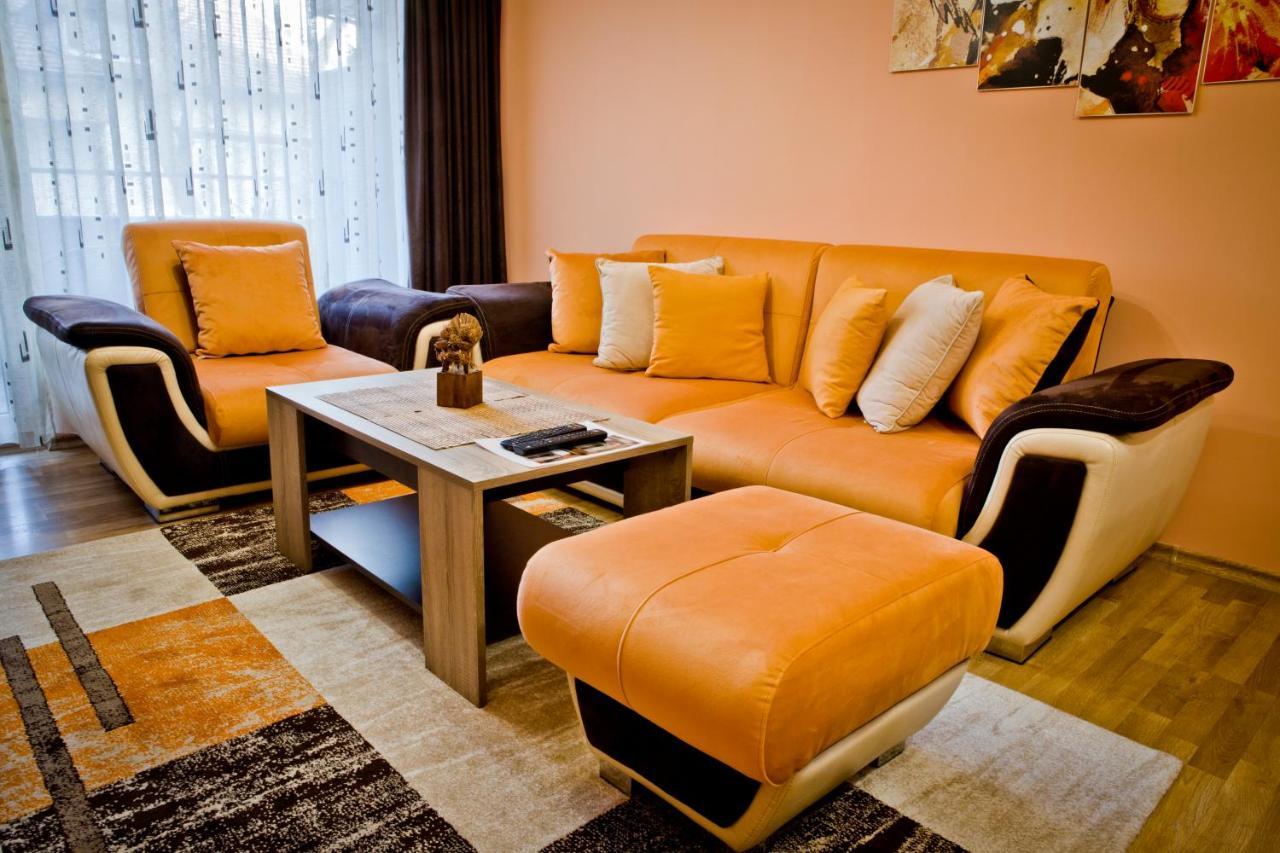 Sunflower Apartment City Center Plovdiv Buitenkant foto