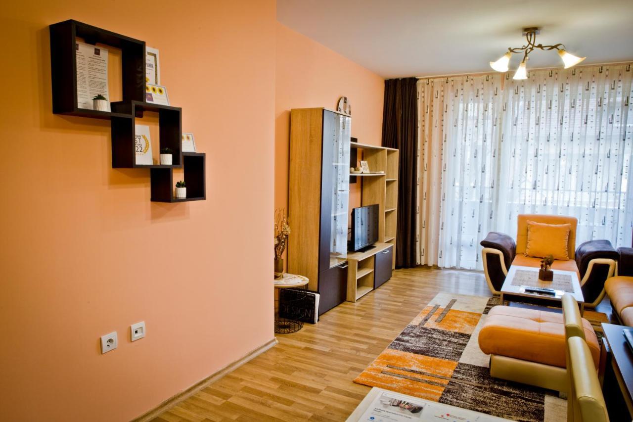 Sunflower Apartment City Center Plovdiv Buitenkant foto