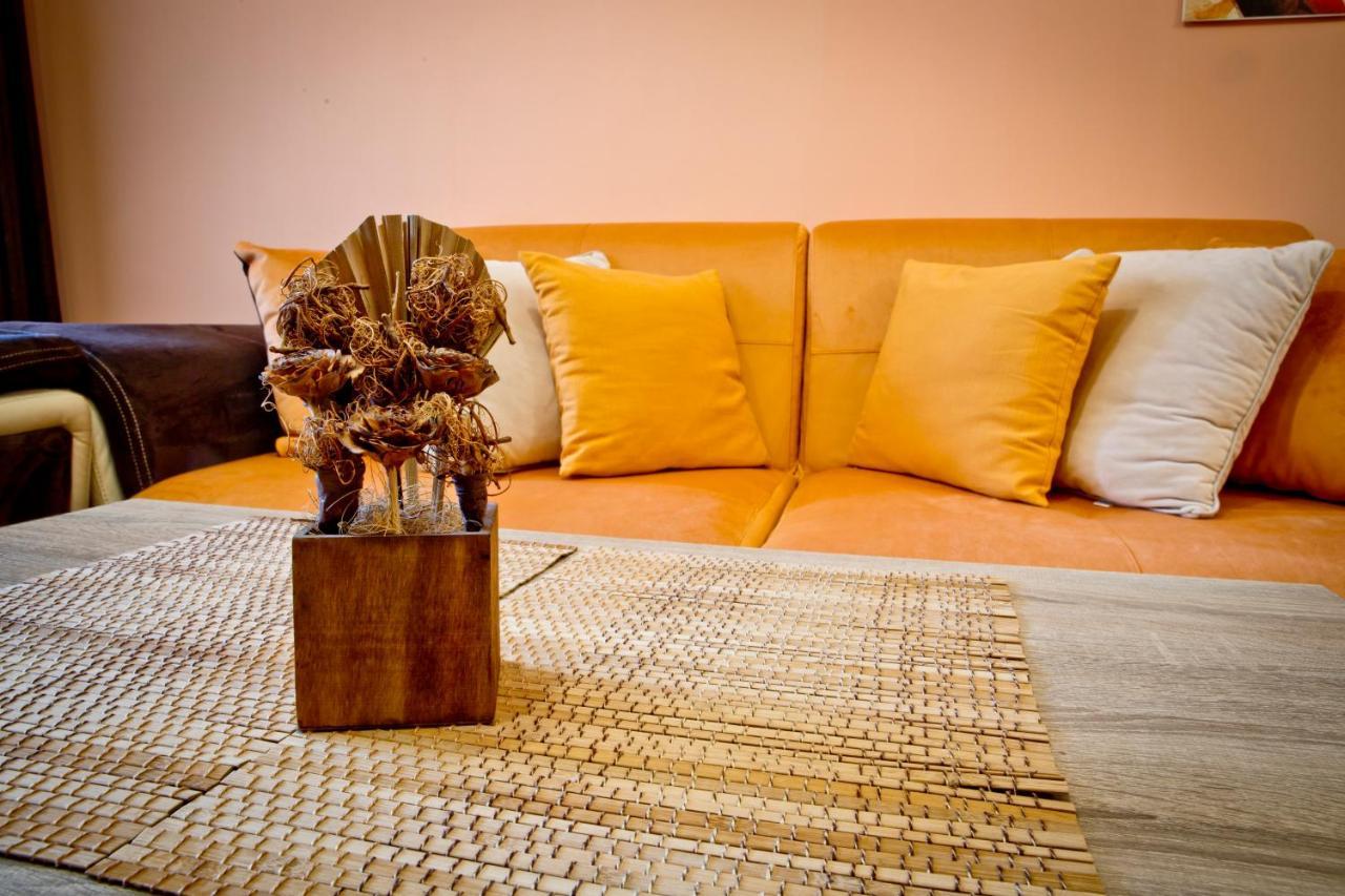 Sunflower Apartment City Center Plovdiv Buitenkant foto